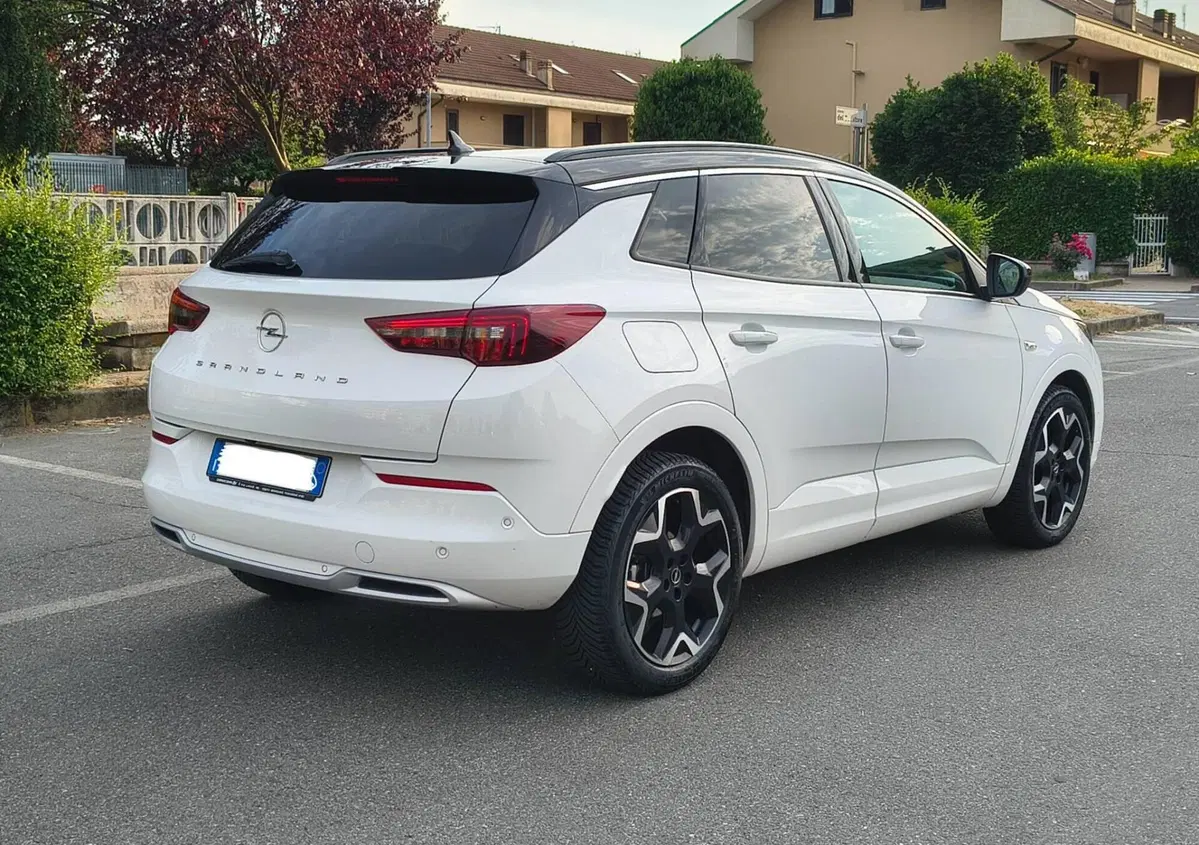 Opel Grandland 1.5 ecotec Ultimate s&s 130cv at8 (5)