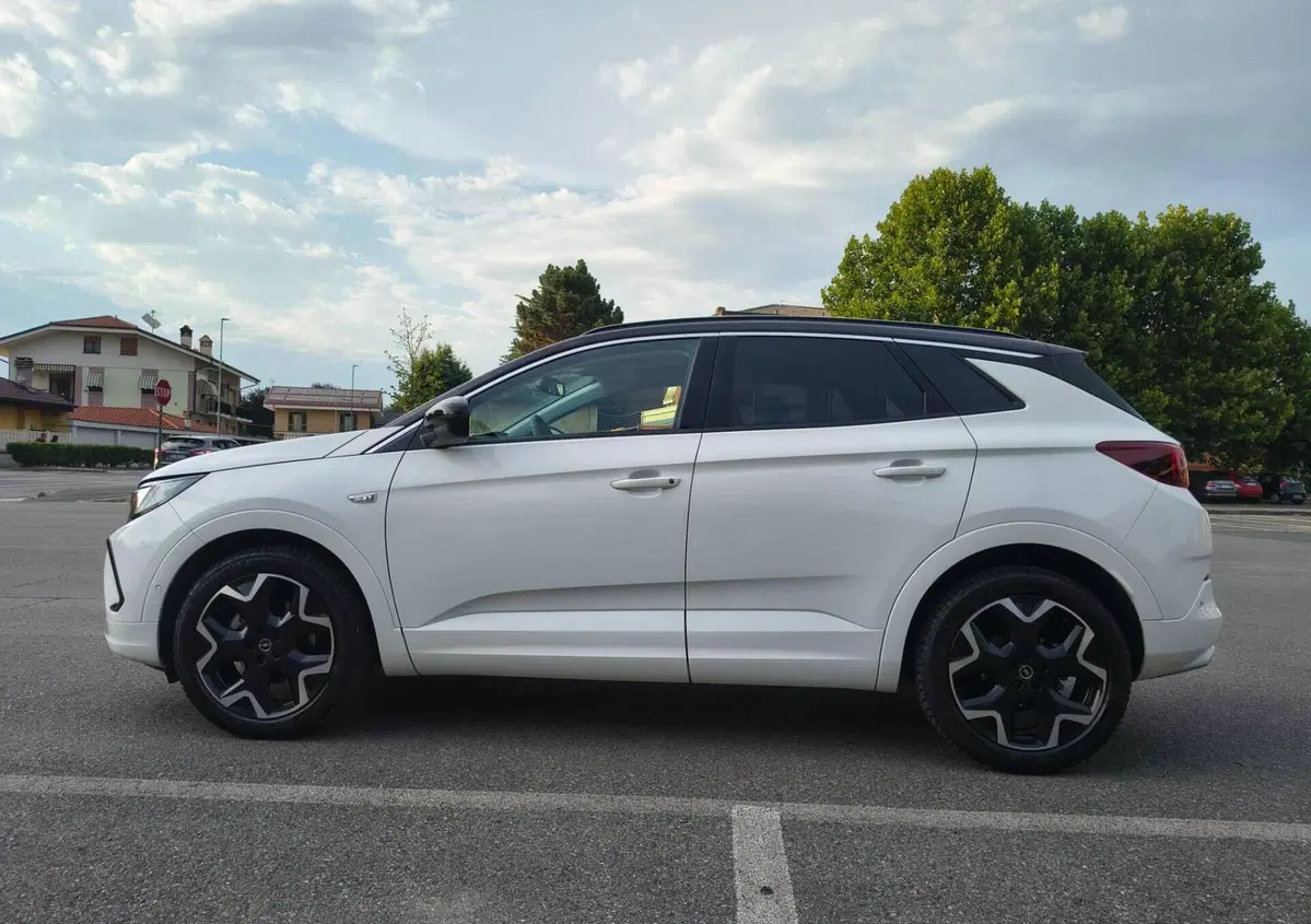 Opel Grandland 1.5 ecotec Ultimate s&s 130cv at8 (6)