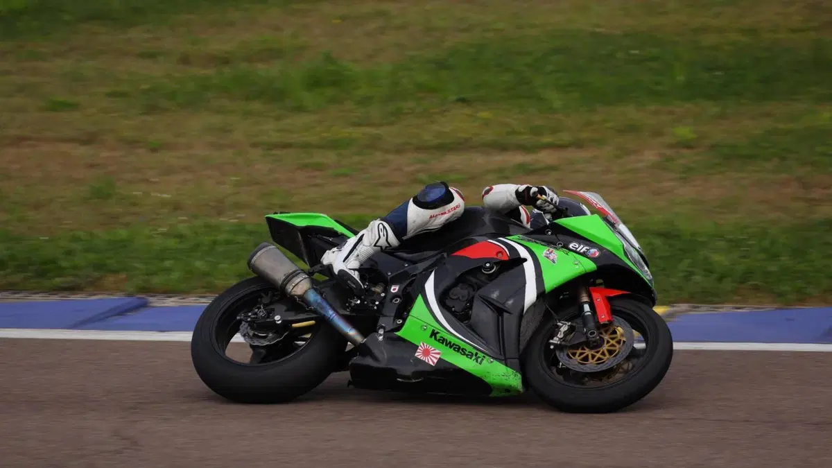 Kawasaki Ninja 1000 ZX-10R (2011 - 15)  (6)