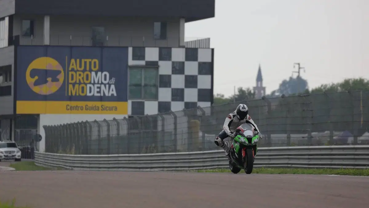 Kawasaki Ninja 1000 ZX-10R (2011 - 15)  (8)