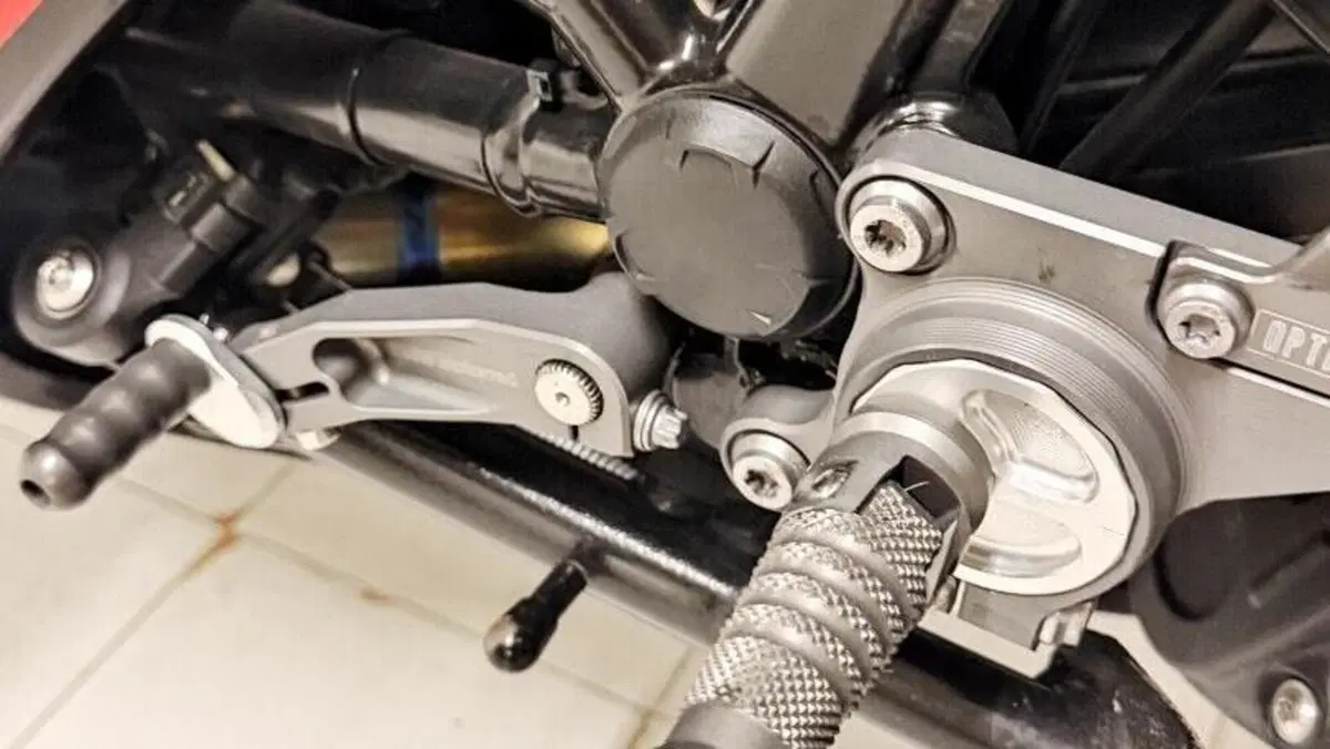 Bmw R nineT 1200 Racer (2017 - 20)  (7)