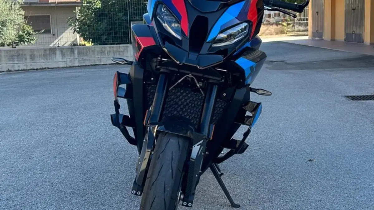 Bmw M 1000 XR (2024 - 27)  (2)