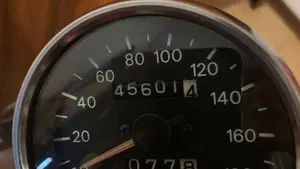 Suzuki   (8)