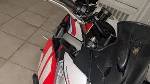 Aprilia Tuono 660 Factory (2022 - 24)  (4)