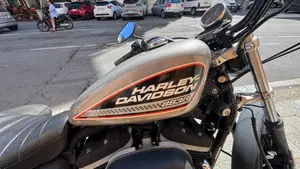 Harley-Davidson 883 R (2006 - 07) - XL 883R  (2)