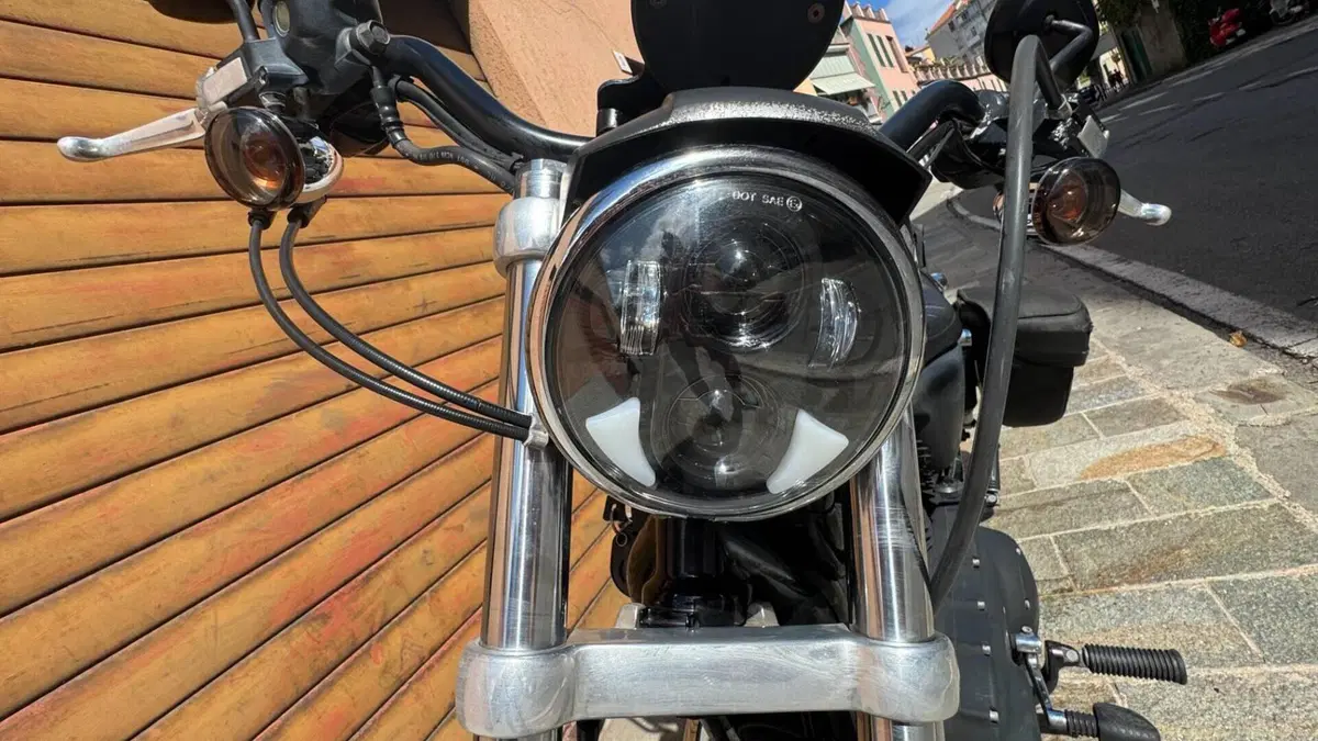 Harley-Davidson 883 R (2006 - 07) - XL 883R  (6)