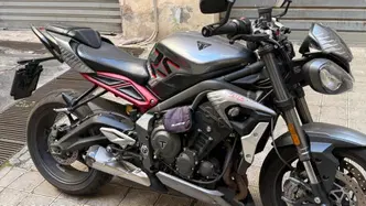 Triumph Street Triple RS (2020 - 22) usata