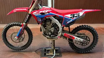 Honda CRF 250R (2022)