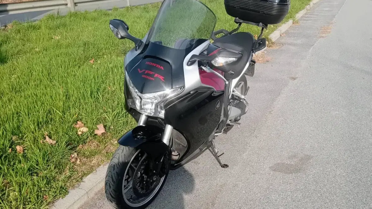 Honda VFR 1200 F ABS (2009 - 16) 