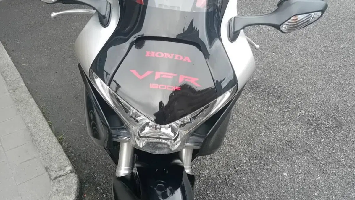 Honda VFR 1200 F ABS (2009 - 16)  (4)