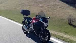 Honda VFR 1200 F ABS (2009 - 16)  (7)