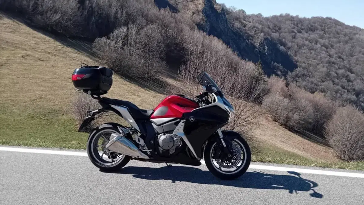 Honda VFR 1200 F ABS (2009 - 16)  (8)