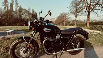 Triumph Bonneville T100 (2021 - 25) usata