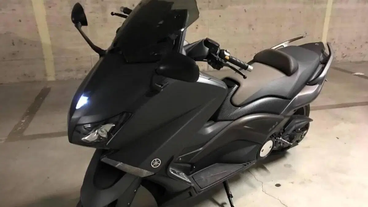 Yamaha T-Max 530 Black Max (2012 - 14)  (3)