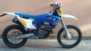 Husqvarna FE 350 (2024)  (2)