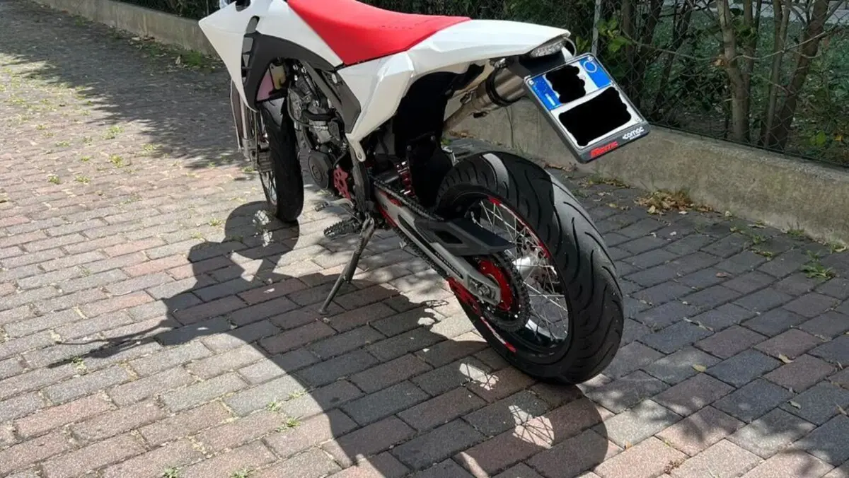 Fantic Motor XMF 125 Motard Performance 4T (2023 - 24)  (2)