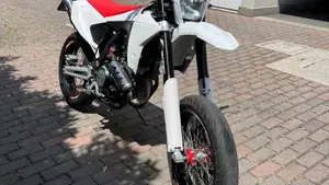 Fantic Motor XMF 125 Motard Performance 4T (2023 - 24)  (6)