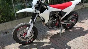Fantic Motor XMF 125 Motard Performance 4T (2023 - 24)  (7)