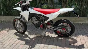 Fantic Motor XMF 125 Motard Performance 4T (2023 - 24)  (8)