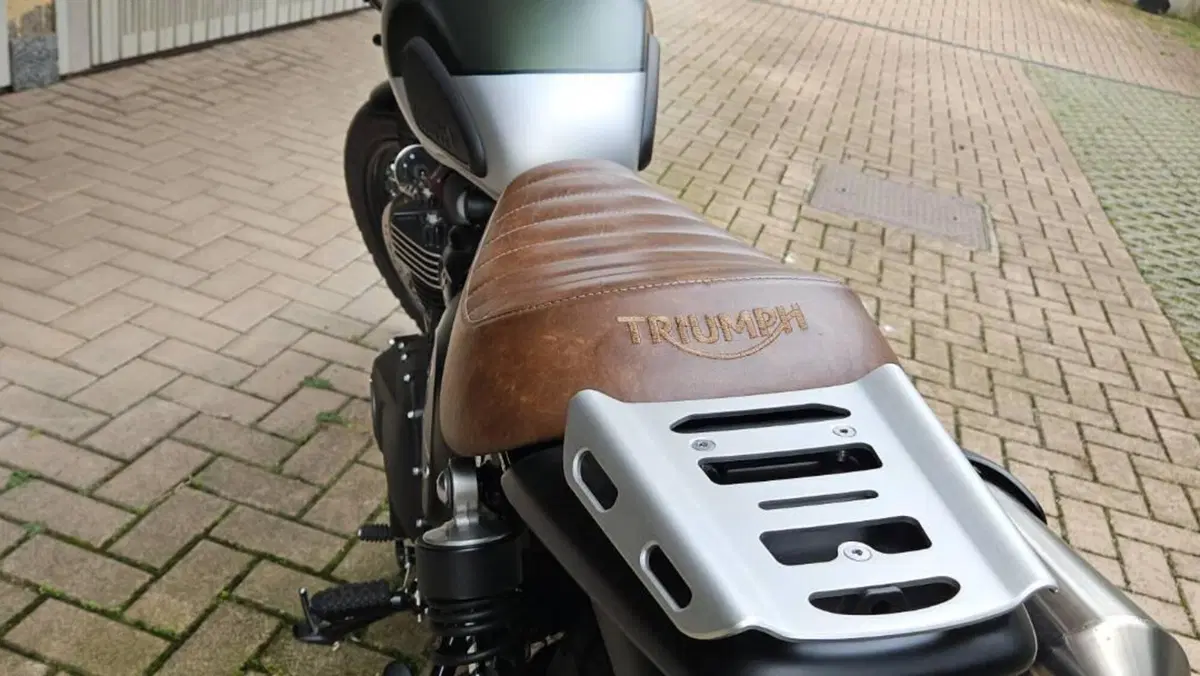 Triumph Street Scrambler 900 (2021 - 22)  (4)