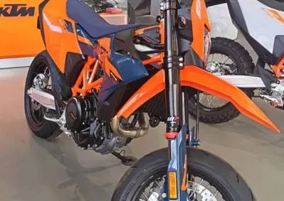 KTM 690 SMC R (2026 - 27) - Annuncio 10091510
