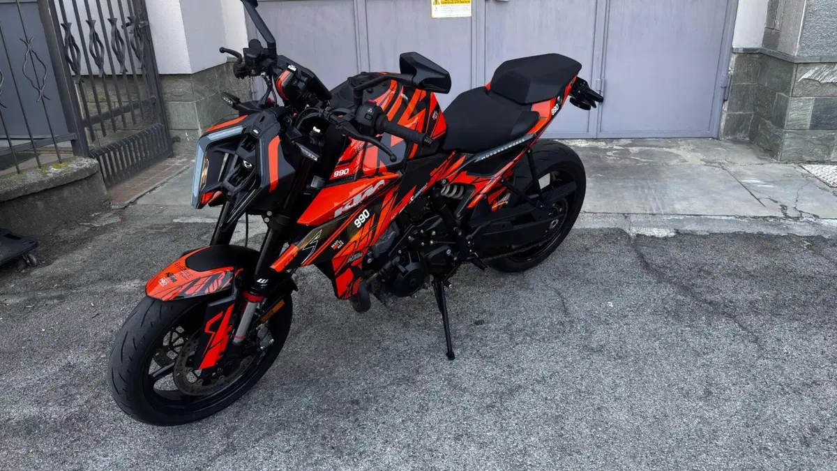 KTM 990 Duke (2024 - 26)  (2)