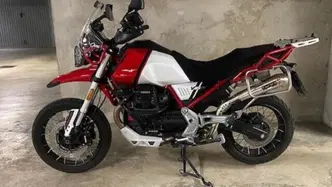 Moto Guzzi V85 TT Evocative Graphics (2021 - 23) usata