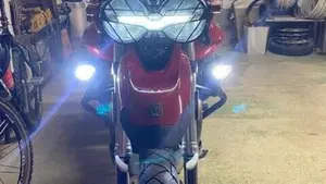 Moto Guzzi V85 TT Evocative Graphics (2021 - 23)  (5)