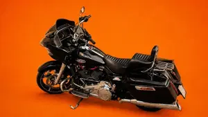 Harley-Davidson Road Glide (2024 - 26)  (2)