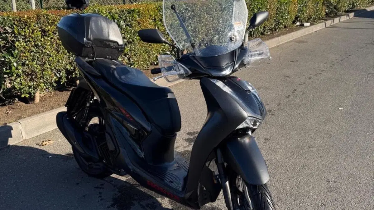 Honda SH 150i (2024 - 25)  (2)