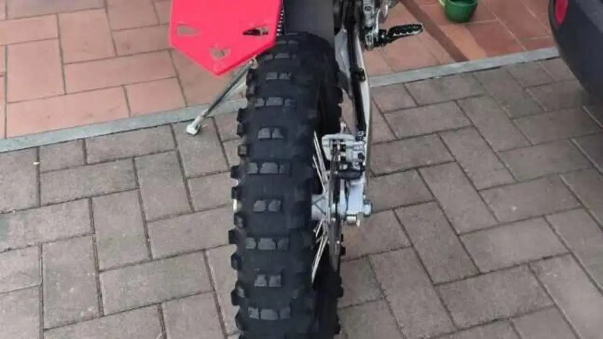 Honda CRF 400RX Enduro Special (2023)  (2)