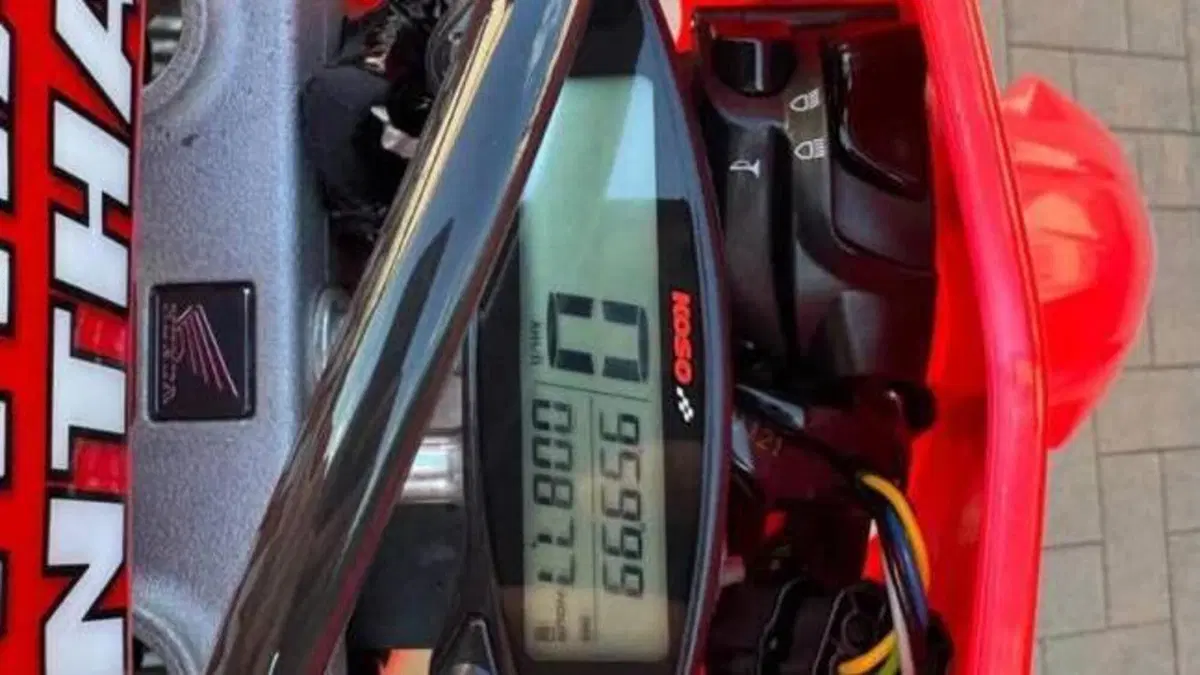 Honda CRF 400RX Enduro Special (2023)  (4)