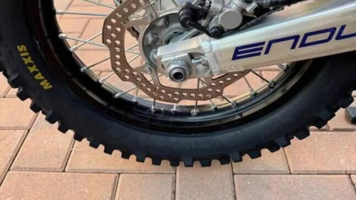 Honda CRF 400RX Enduro Special (2023)  (11)