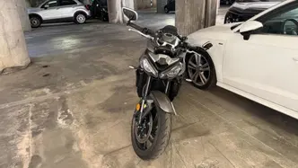 Triumph Street Triple 765 R (2023 - 26) usata