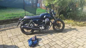 Moto Guzzi V7 III Stone Night Pack (2019 - 20)  (8)