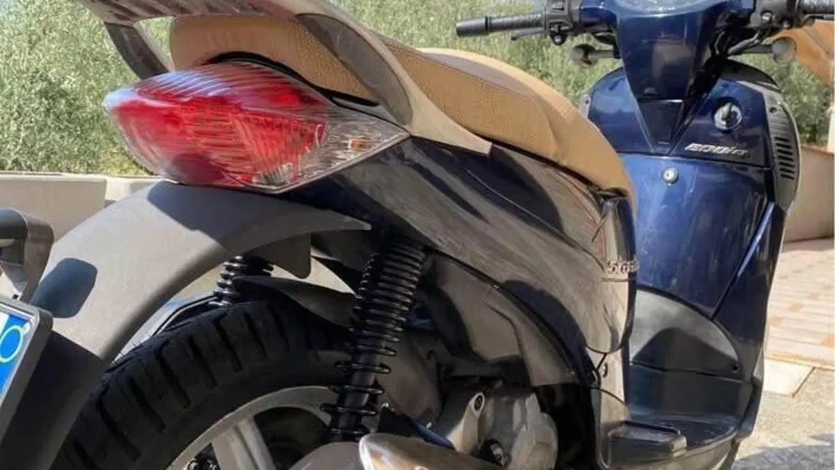 Aprilia Scarabeo 200 i.e. (2011 - 16)  (3)