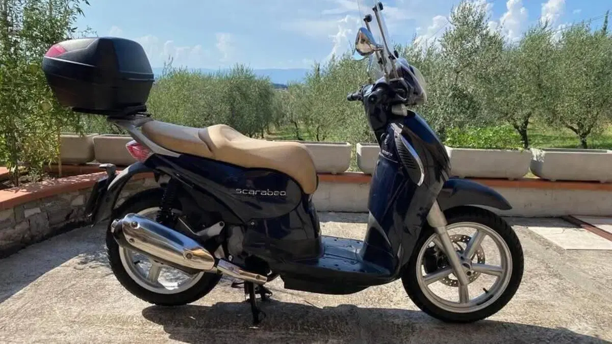 Aprilia Scarabeo 200 i.e. (2011 - 16)  (2)