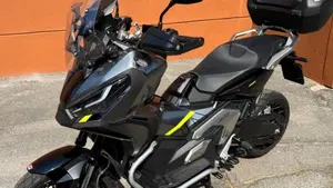 Honda X-ADV 750 DCT Gravel (2021 - 24)  (4)