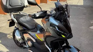 Honda X-ADV 750 DCT Gravel (2021 - 24)  (6)