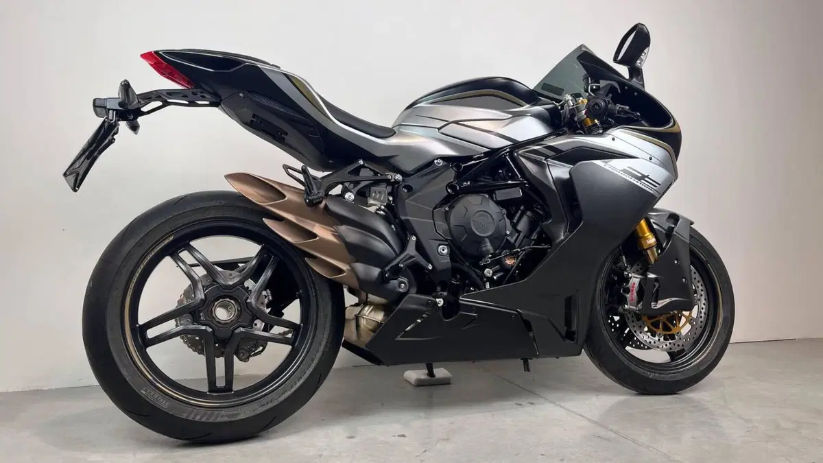 MV Agusta F3 800 Competizione (2025 - 26)  (2)