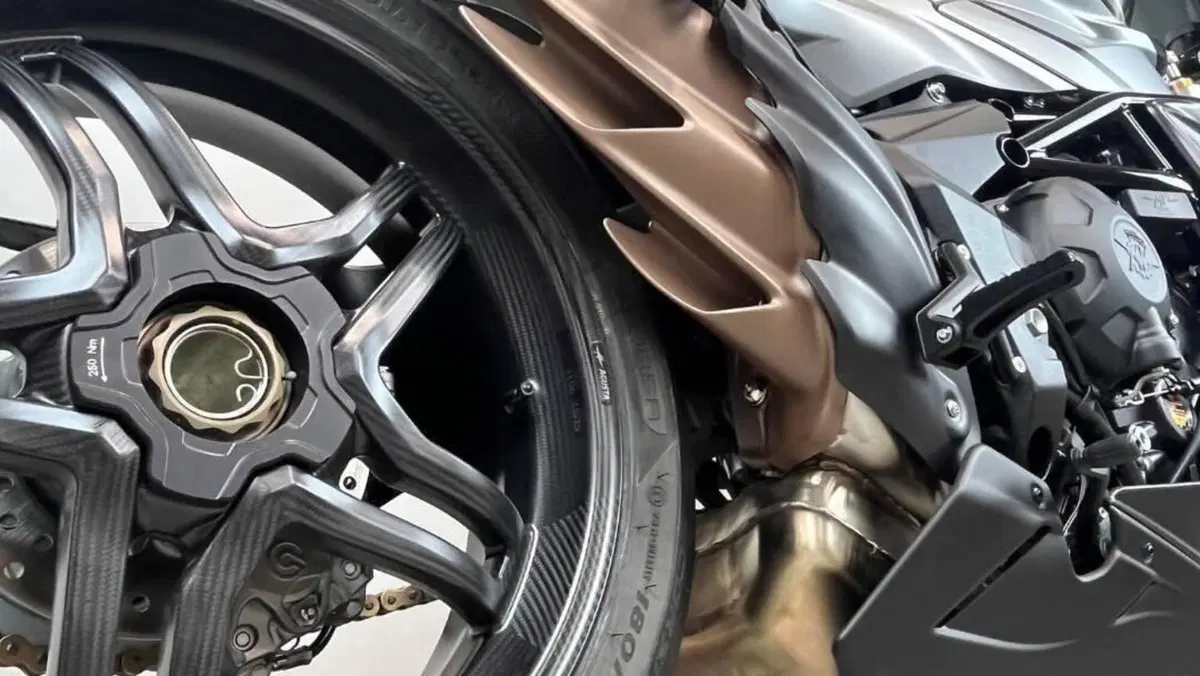 MV Agusta F3 800 Competizione (2025 - 26)  (4)