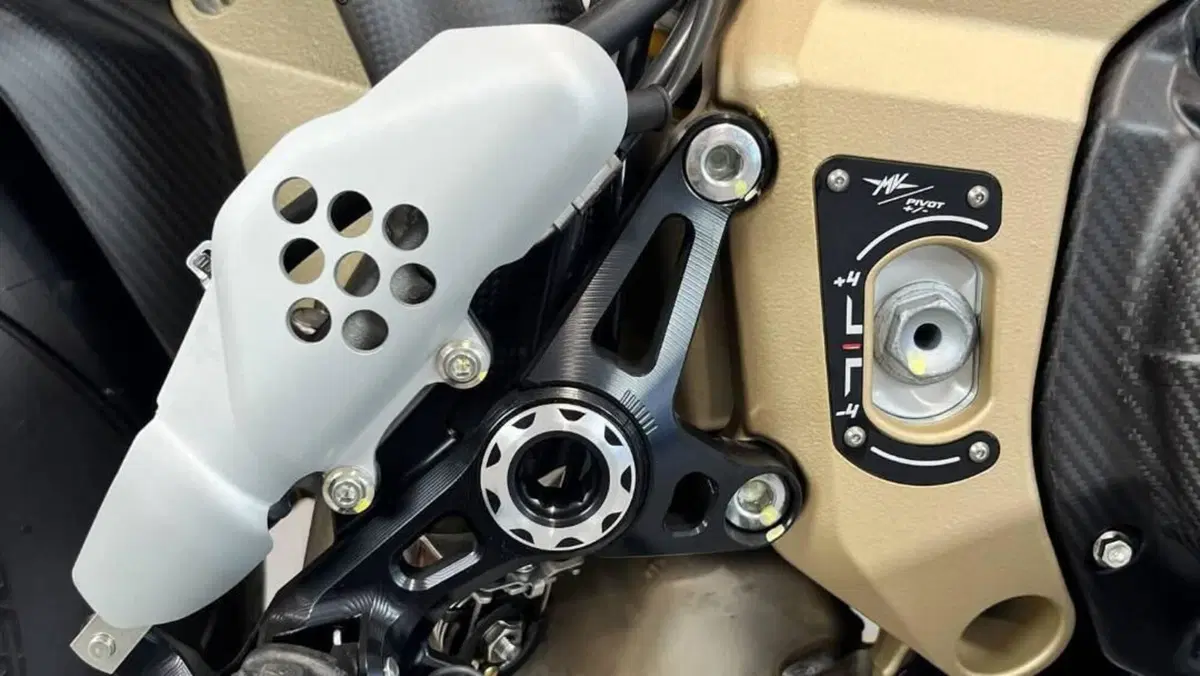 MV Agusta F3 800 Competizione (2025 - 26)  (15)