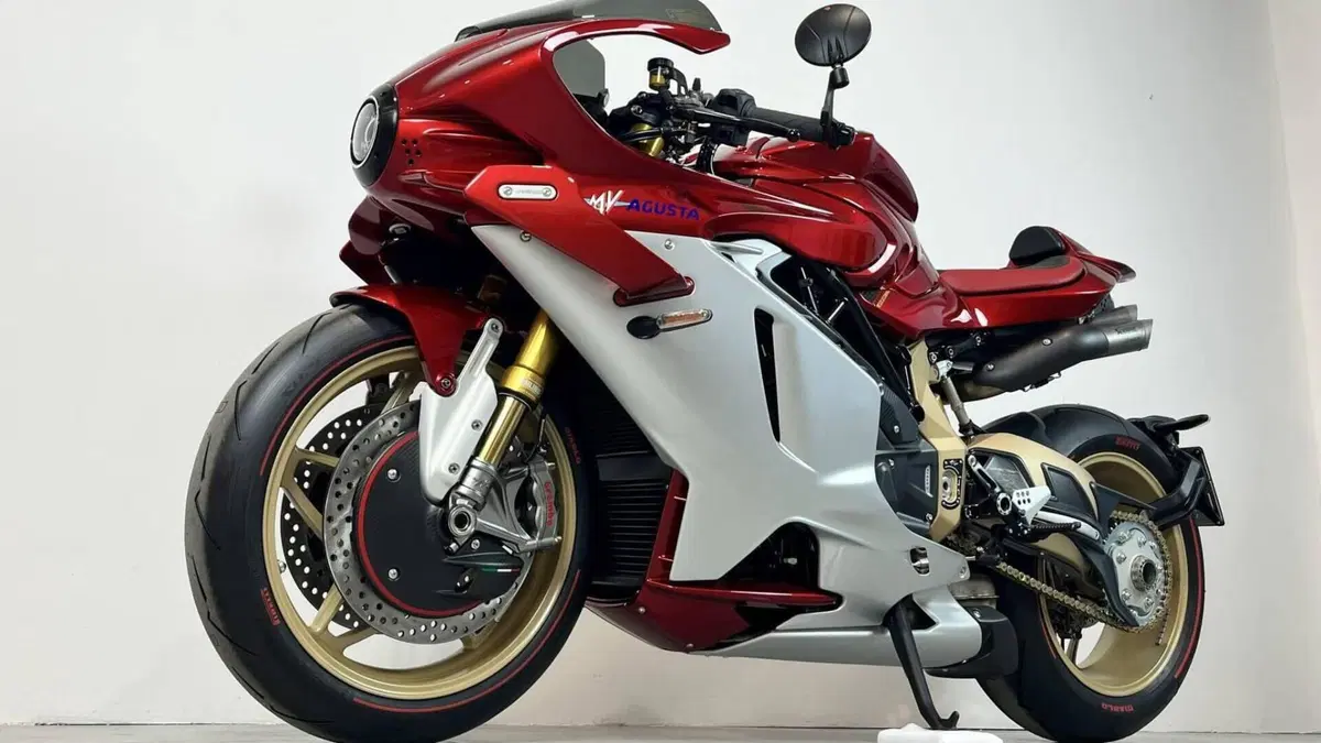 MV Agusta Superveloce 1000 Serie Oro (2024 - 26) 