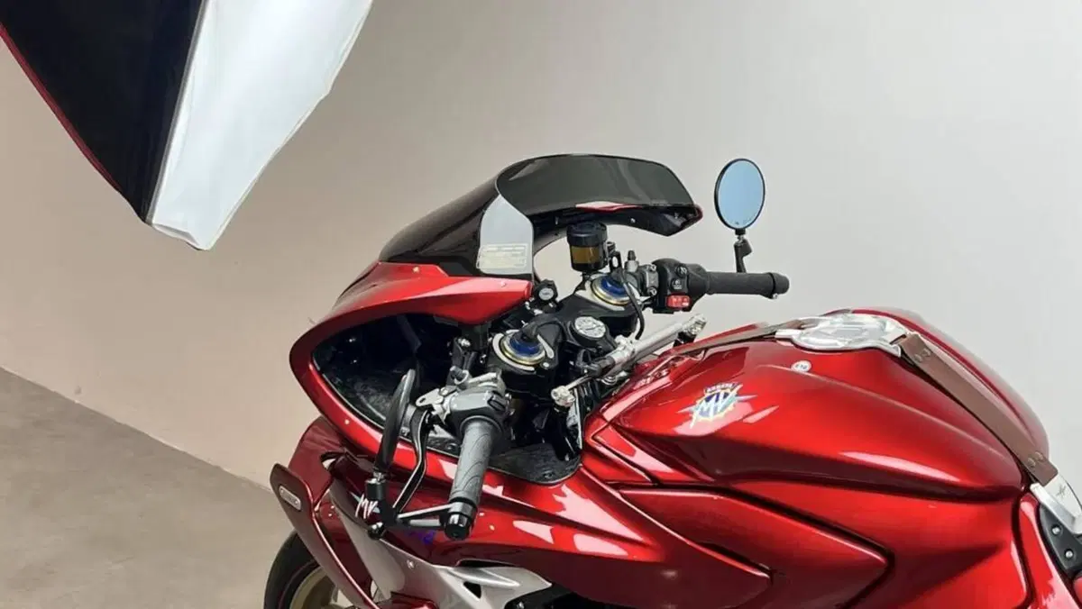 MV Agusta Superveloce 1000 Serie Oro (2024 - 26)  (4)
