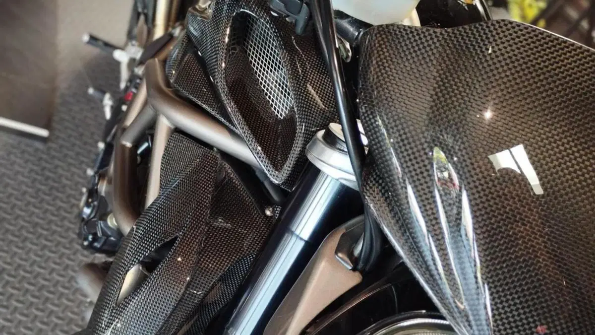 MV Agusta Brutale 990 R (2009 - 12)  (7)