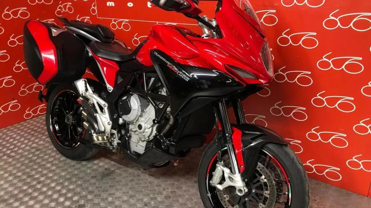 MV Agusta Turismo Veloce 800 Lusso (2014 - 16)  (2)