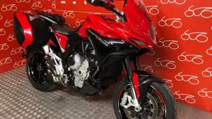 MV Agusta Turismo Veloce 800 Lusso (2014 - 16)  (2)