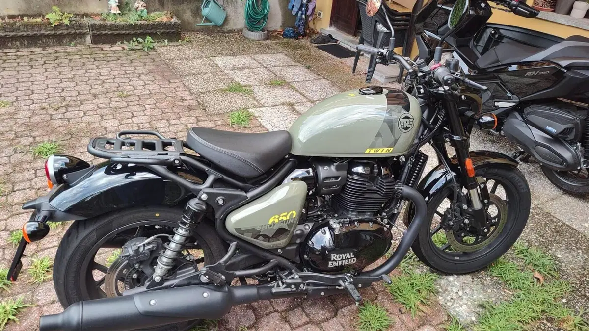 Royal Enfield Shotgun 650 (2024 - 26)  (6)