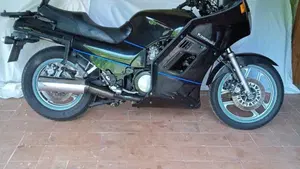 Kawasaki GTR 1000 