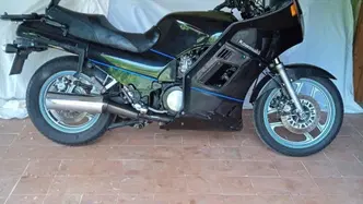 Kawasaki GTR 1000 usata